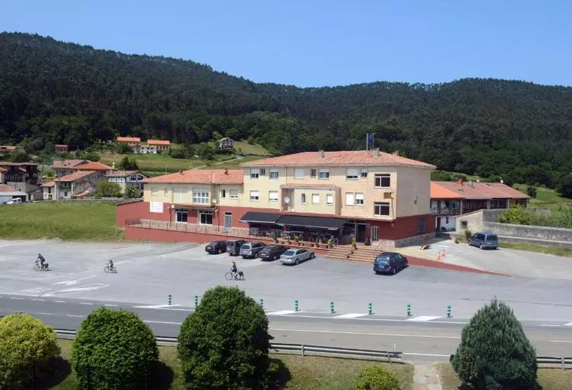 Majatalo Hostal Baviera