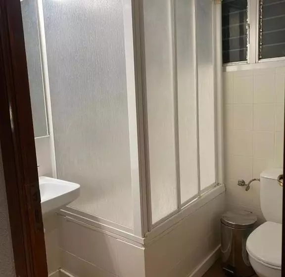 Majatalo Hostal Galicia Cardedeu