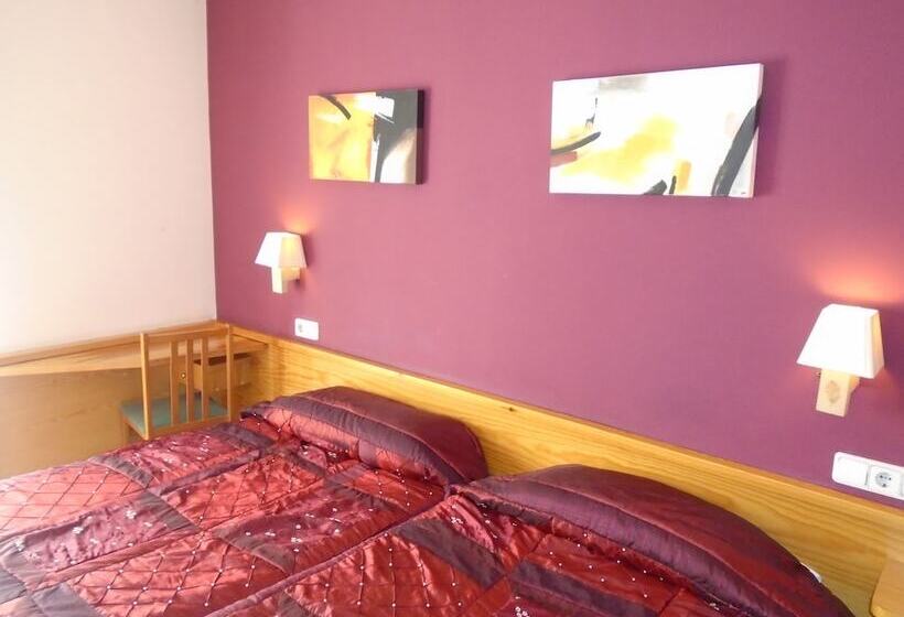 پانسیون Hostal Galicia Cardedeu