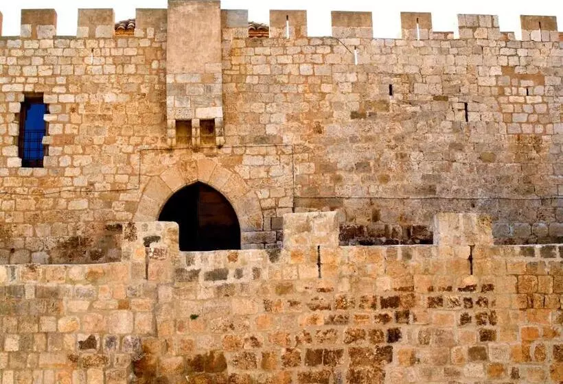 Pensione Castillo De Grisel