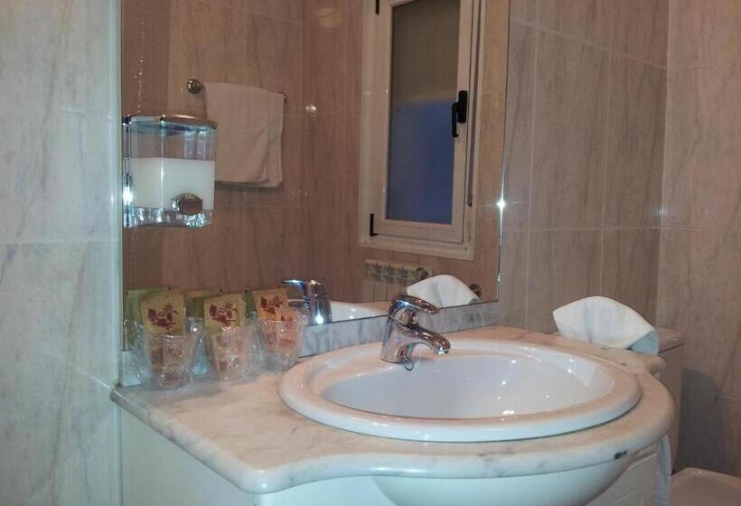 פנסיון Alojamientos Río Cares