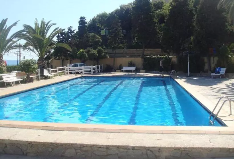ペンション Camping Masnou