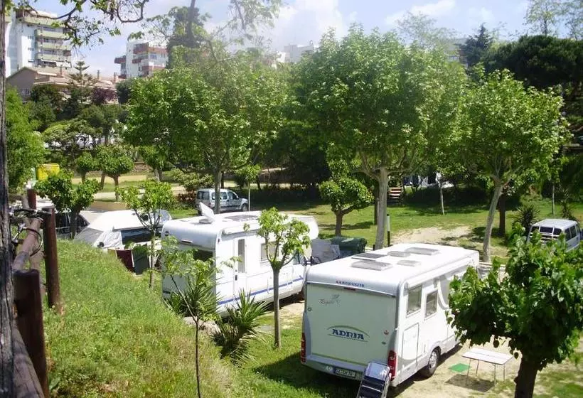 ペンション Camping Masnou