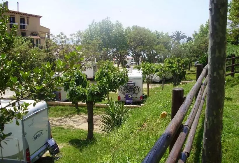ペンション Camping Masnou
