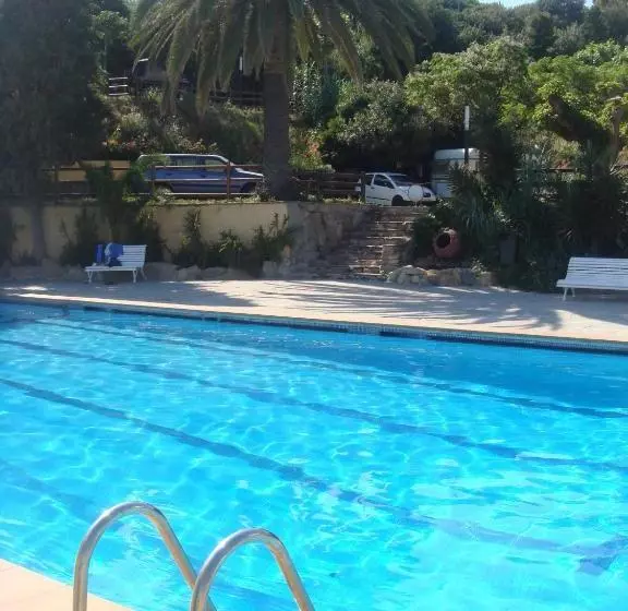 ペンション Camping Masnou