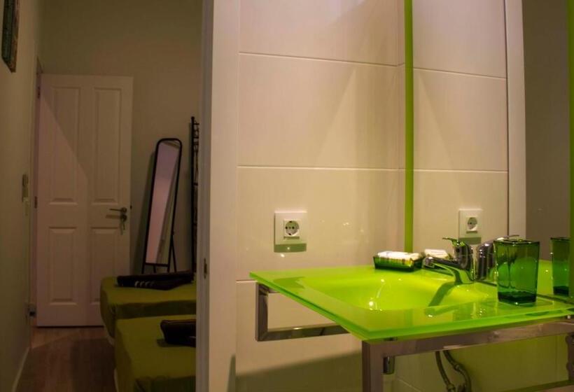 پانسیون Colors Rooms