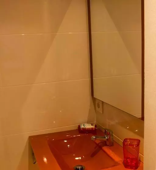 پانسیون Colors Rooms