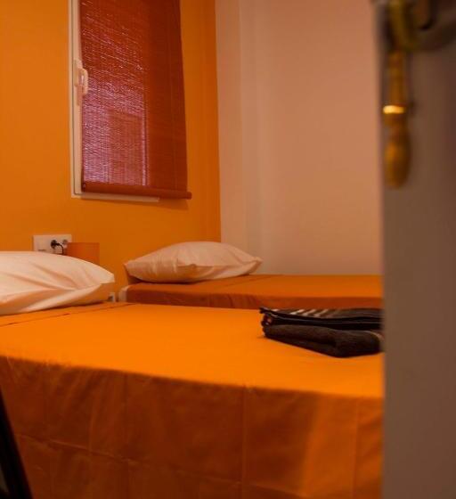 پانسیون Colors Rooms