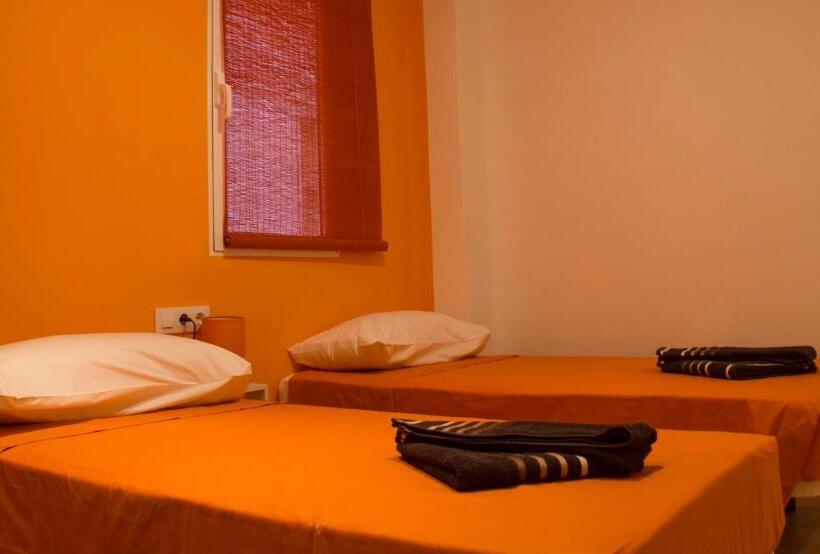 پانسیون Colors Rooms