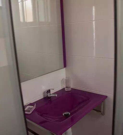 پانسیون Colors Rooms