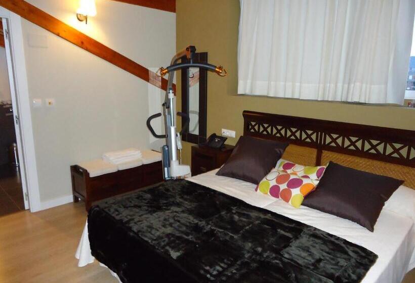 פנסיון Hospedería El Puerto