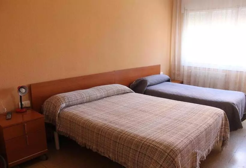 ペンション Hostal Cal Siles