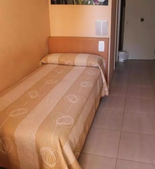 ペンション Hostal Cal Siles
