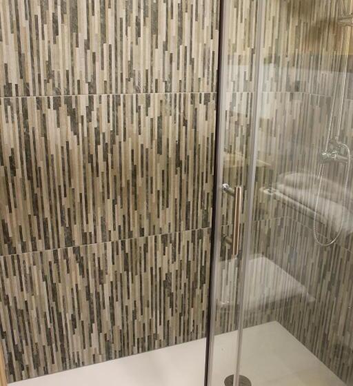 پانسیون Hostal Cal Siles