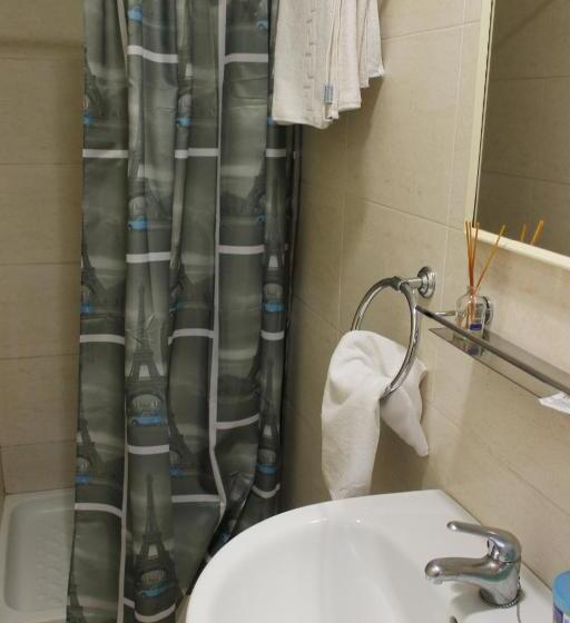 پانسیون Hostal Cal Siles