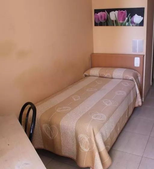 ペンション Hostal Cal Siles