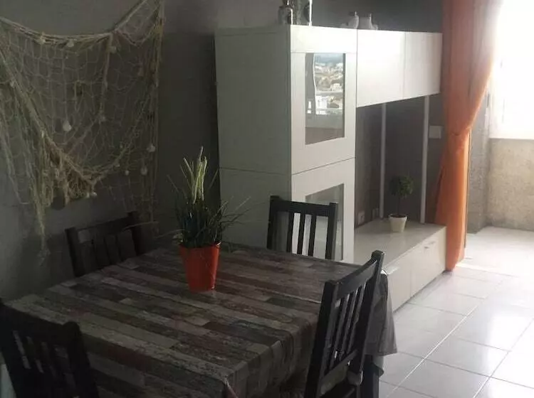 Majatalo Hostal Emporda