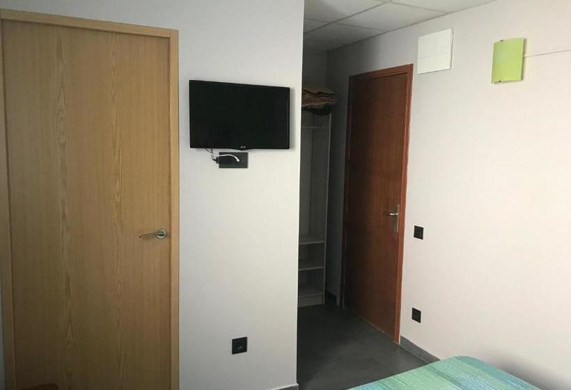 Пансион Hostal Manila