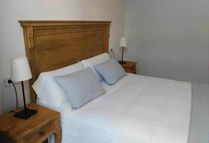 پانسیون Hostal Portofino