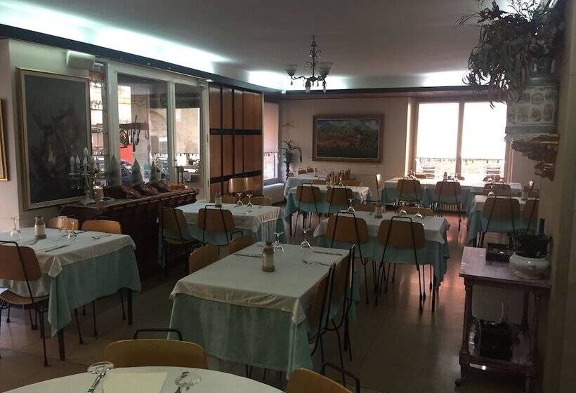 ペンション Hostal Victor