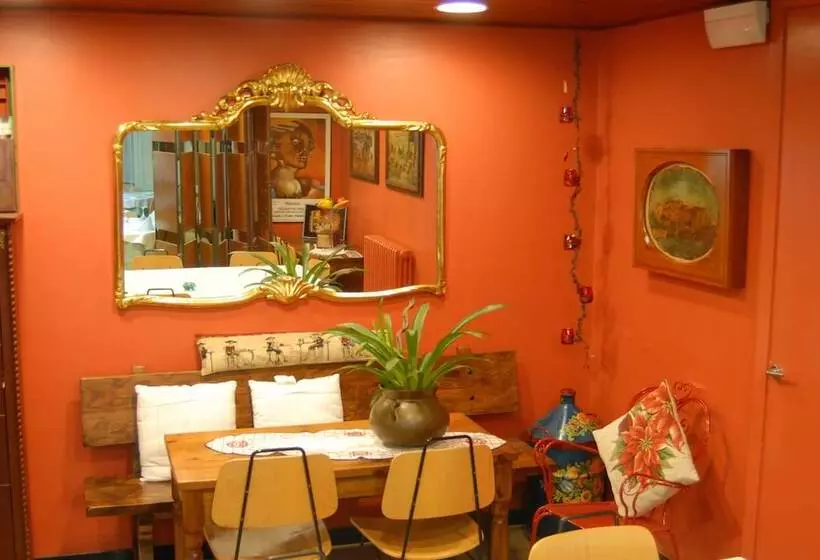 Majatalo Hostal Victor