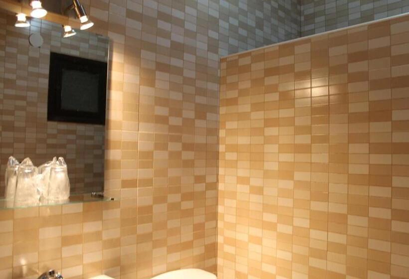 بنسيون Hosteria Verahouse