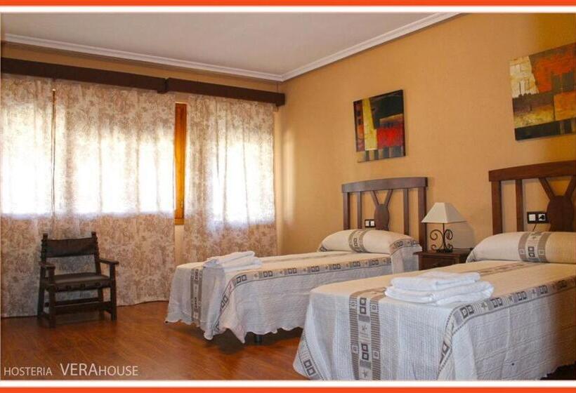 بنسيون Hosteria Verahouse