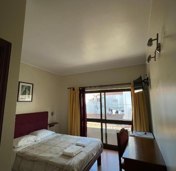 膳宿费 Abrigo Do Portinho