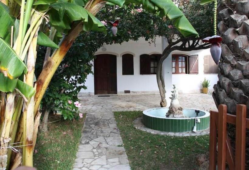 بنسيون Roulito S Guest House