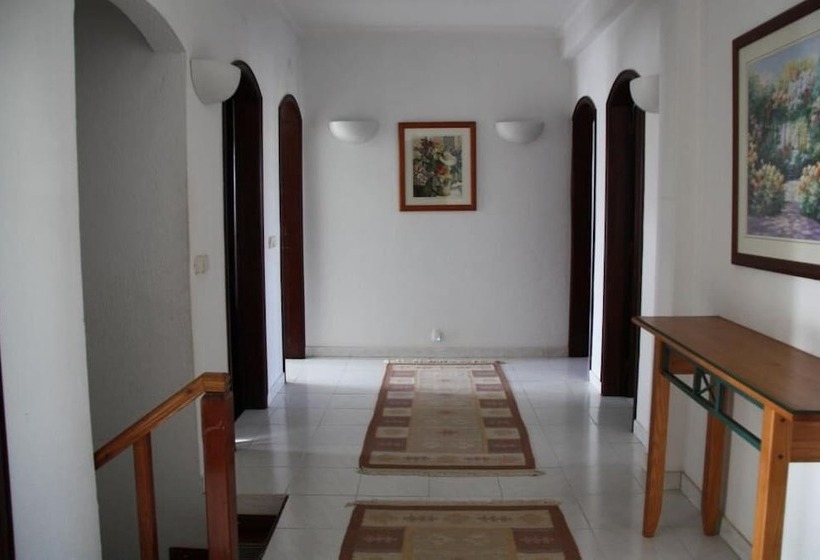 بنسيون Roulito S Guest House