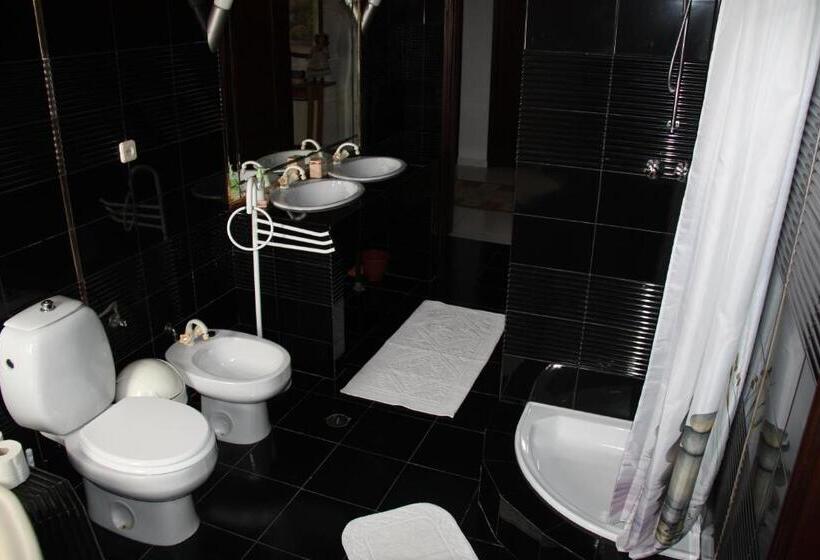 بنسيون Roulito S Guest House