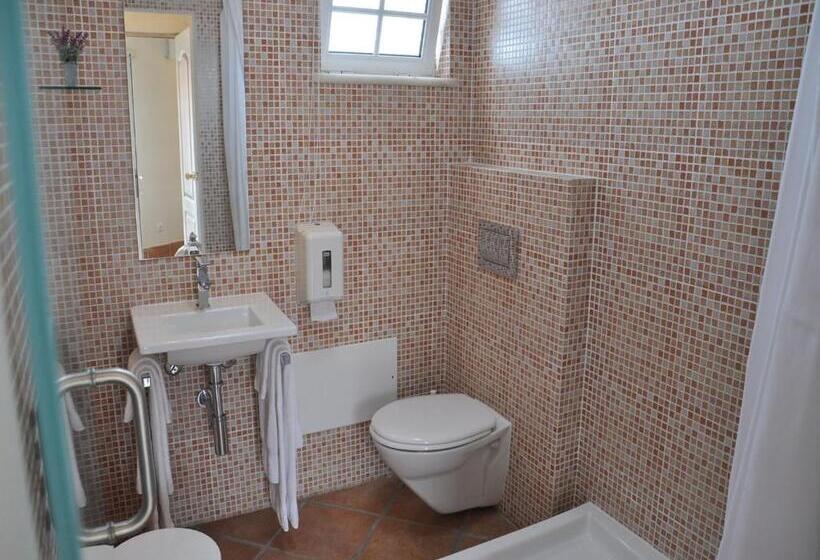 بنسيون Mil Reis