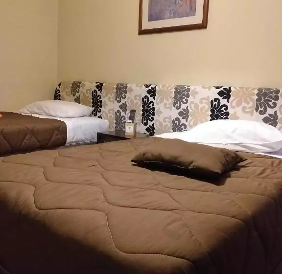 ペンション Residencial Montanhês