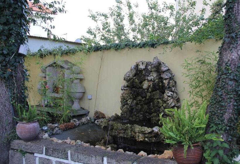 پانسیون Residencial Montanhês