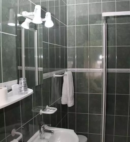 ペンション Residencial Montanhês