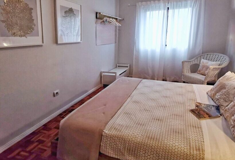 بنسيون Roaz De Bandeira Guesthouse