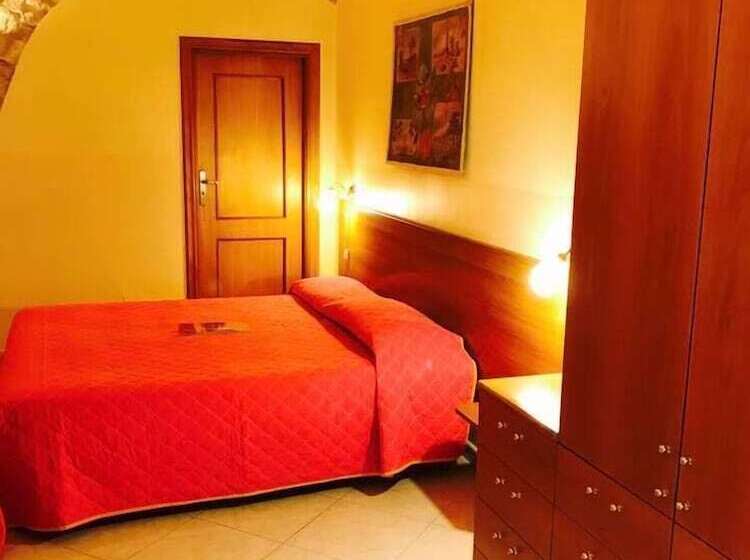 بنسيون Corato Room Economy