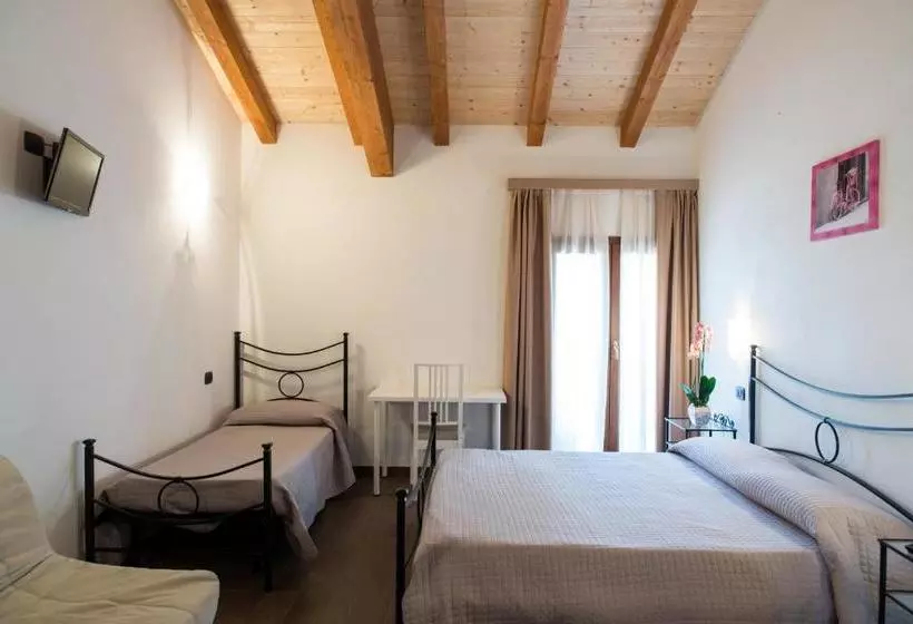ホテル Agriturismo Chesini