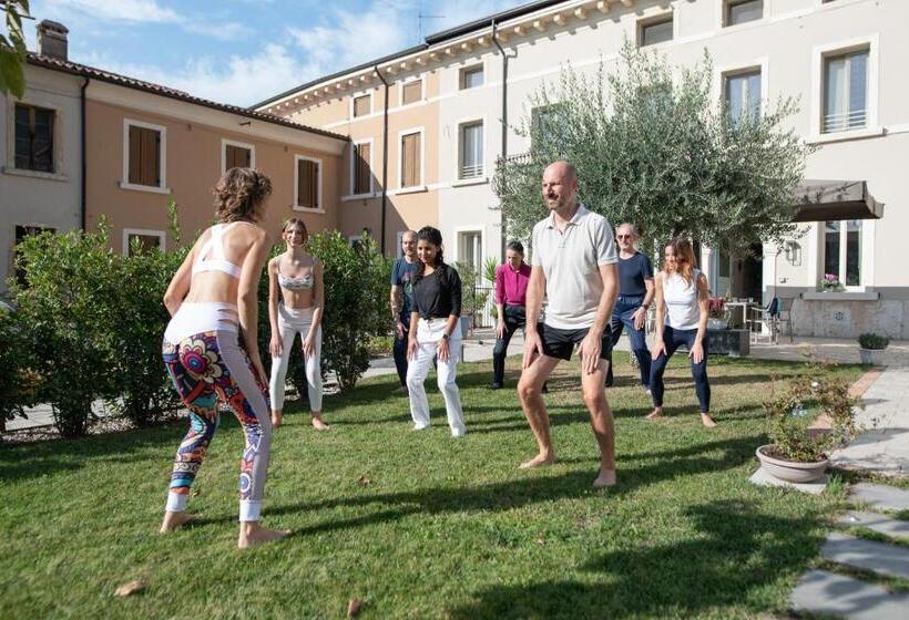 ペンション Villa Di Cazzano  Bioluxury Living