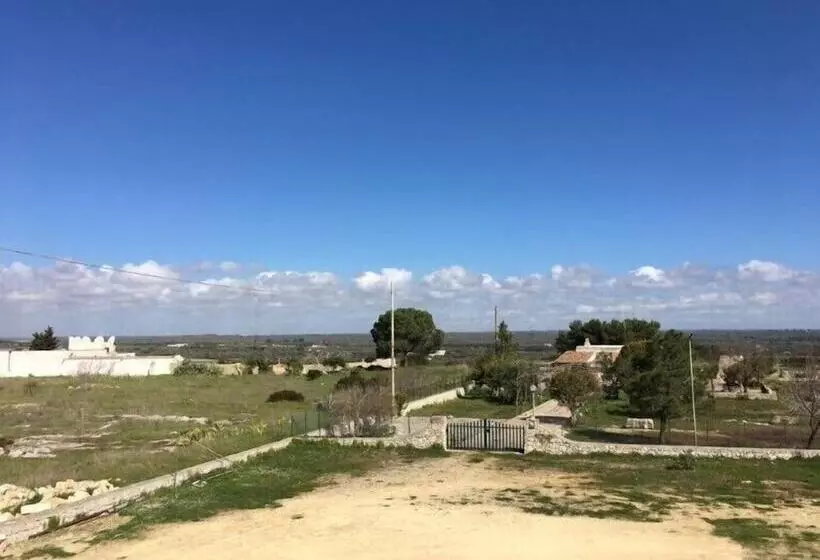 Hotelli Tenuta Palmira Agriturismo