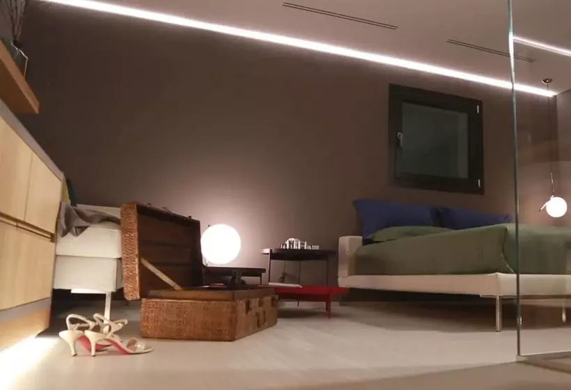 هاستل Locanda Black And White Sondrio