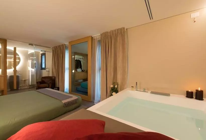 هاستل Locanda Black And White Sondrio