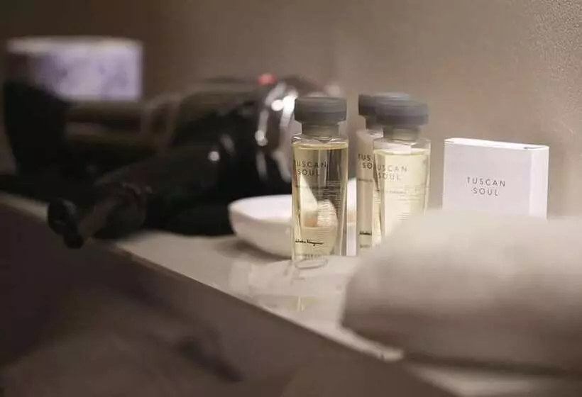 هاستل Locanda Black And White Sondrio