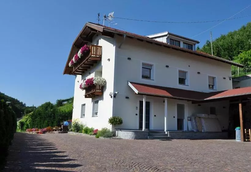 Majatalo Garni San Paolo