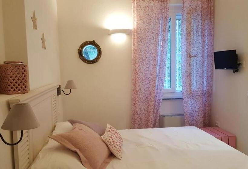 پانسیون Villa Porto Sul Magra