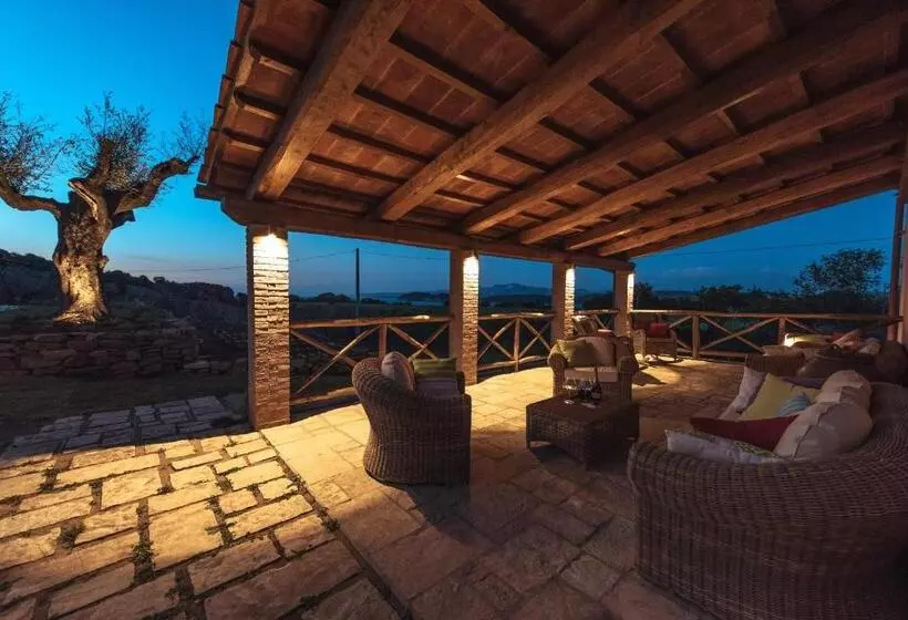 ホテル Torre Di Baratti Bio Resort