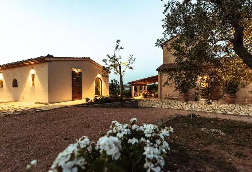 ホテル Torre Di Baratti Bio Resort