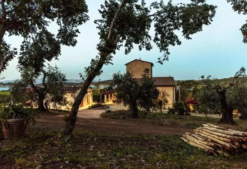 ホテル Torre Di Baratti Bio Resort