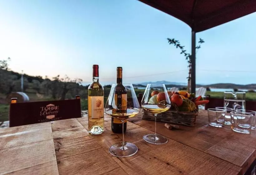 ホテル Torre Di Baratti Bio Resort