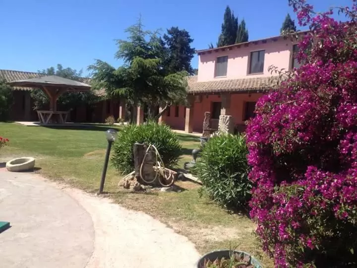 هتل Agriturismo Santu Marcialis